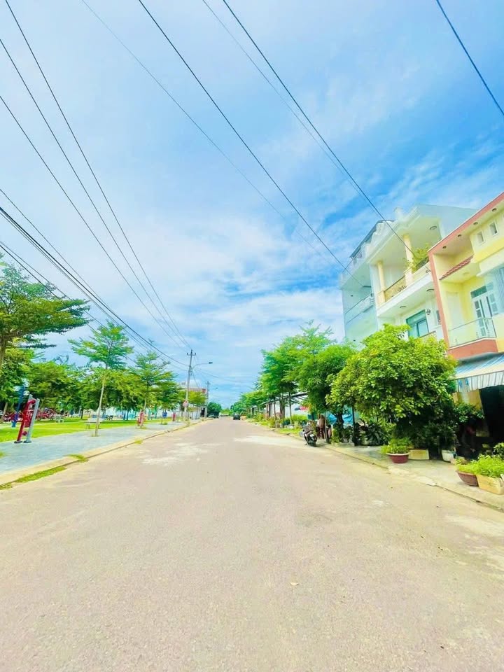Đất nền mặt tiền Huỳnh Tấn Phát, Quy Nhơn 100m² giá 4 tỷ - Đầu tư sinh lời ngay!