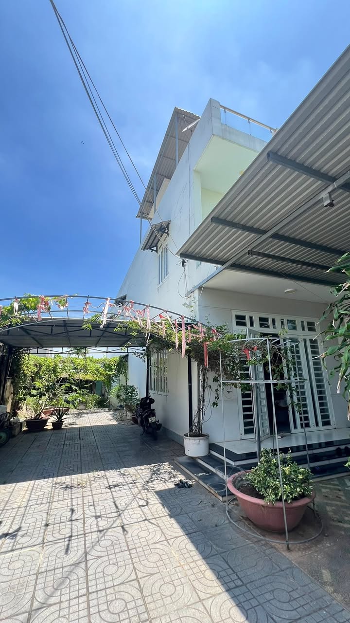 Nhà riêng Thị trấn Long Điền 150m² giá 3 tỷ - Chính chủ bán gấp!