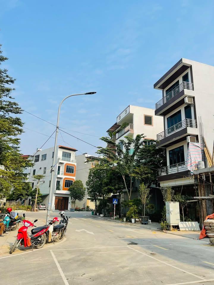 Đất nền KĐT Hùng Vương Vĩnh Yên 70m² giá 3 tỷ - Sổ đỏ chính chủ!