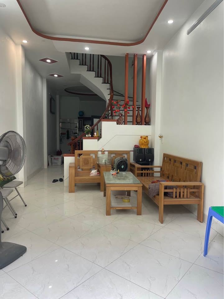 Nhà 3 tầng tại Nguyễn Văn Năng, Thái Bình 46m² giá 2.1 tỷ - Chính chủ bán gấp!