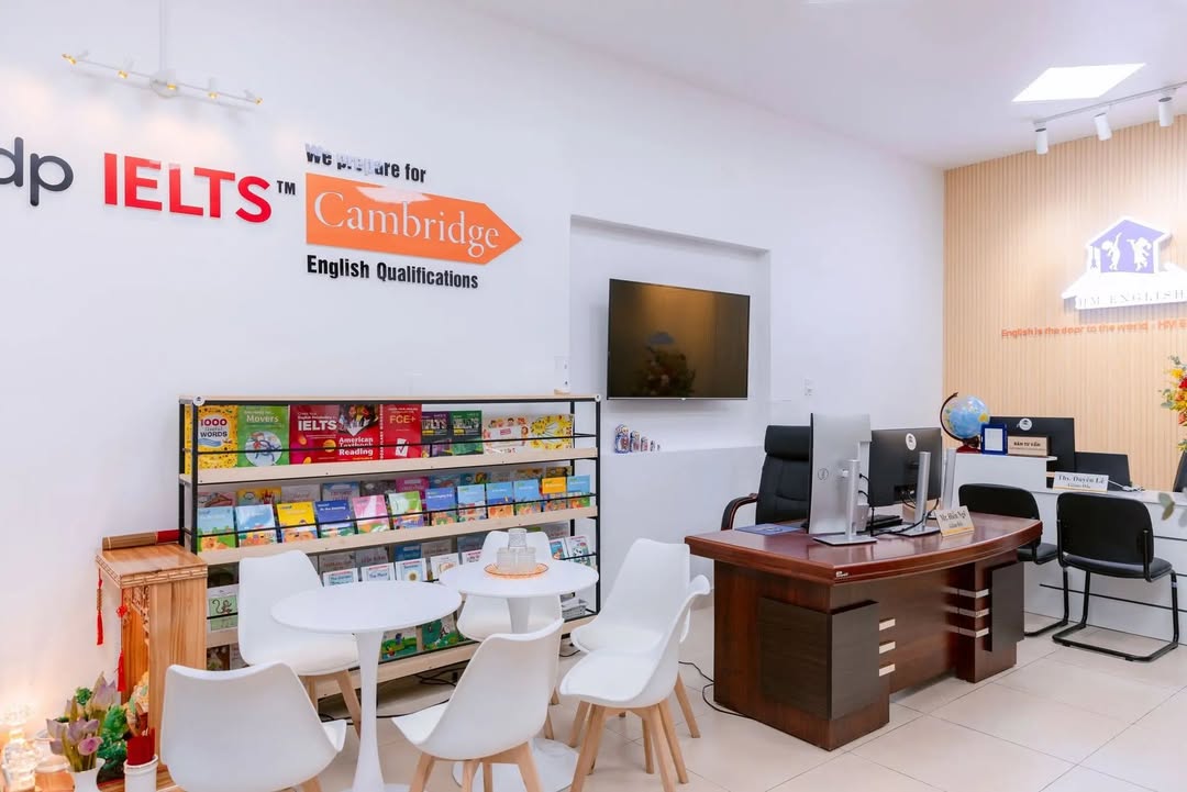 Cho thuê mặt bằng lầu 1 Nguyễn Tri Phương, P.7, 180m² - Vị trí sầm uất, giá tốt!