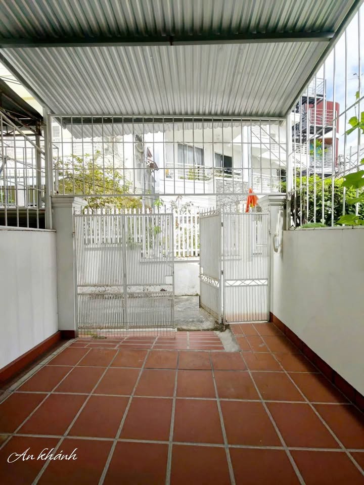 Nhà 1 trệt 1 lửng hẻm Bàn Cờ, Tân Tiến, Nha Trang 73m² giá 5.5 tỷ - Chính chủ bán gấp!