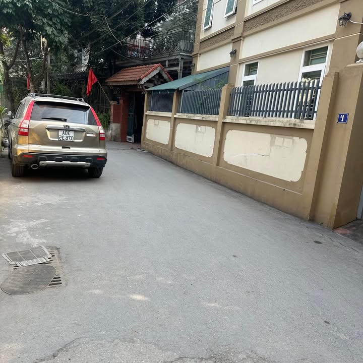 Nhà riêng Phạm Văn Đồng 40m², 5 tầng - Thang máy, full nội thất - Bán gấp!