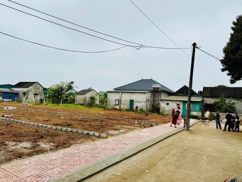 Đất Nam Điền, Thạch Hà 200m² giá 400 triệu - Gần chợ và trường học!