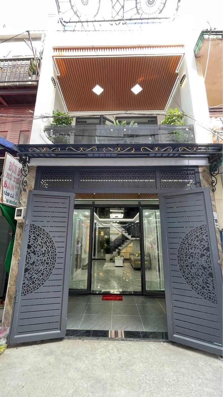 Nhà đẹp hiện đại 61.5m² tại Trung Mỹ Tây, Quận 12 - Dọn vào ở ngay!