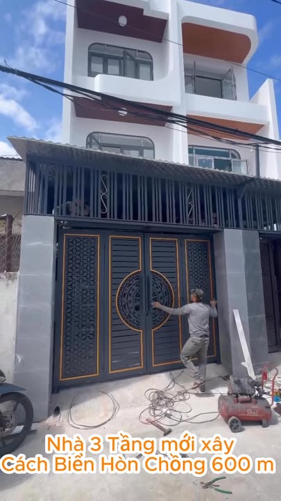 Nhà mới 3 tầng tại Vĩnh Hải, Nha Trang 64m² giá 6.9 tỷ - Tiện nghi đầy đủ, gần biển!