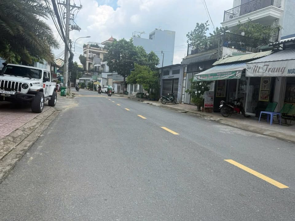 Nhà mặt tiền đường số 5, Tân Phú, Thủ Đức 195m² giá 13.6 tỷ - Tiềm năng kinh doanh cao!