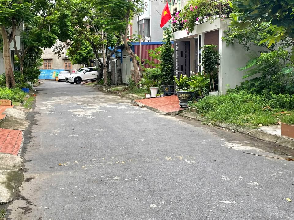 Bán gấp FrontHouse Chung cư Tổ 7, Quận An Dương, 124m², Giá chỉ 3.72 tỷ!