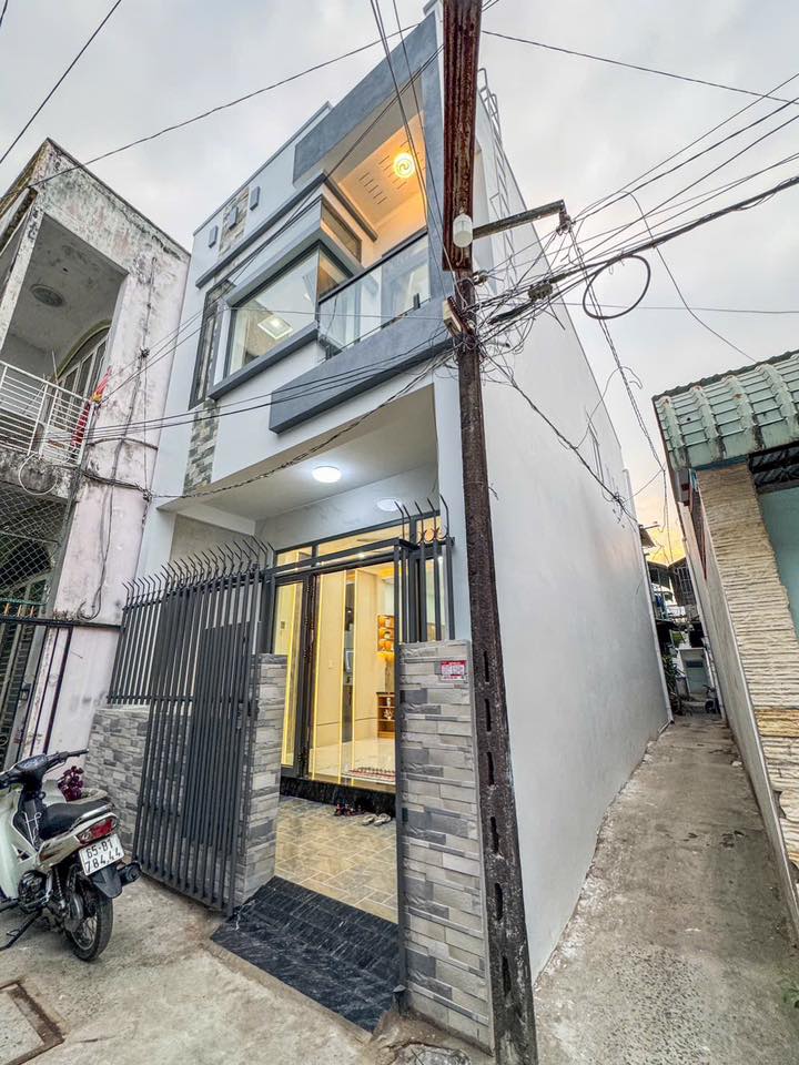 Nhà góc 2 mặt tiền Cách Mạng Tháng 8, 53.1m² giá 2.88 tỷ - Chính chủ bán gấp!