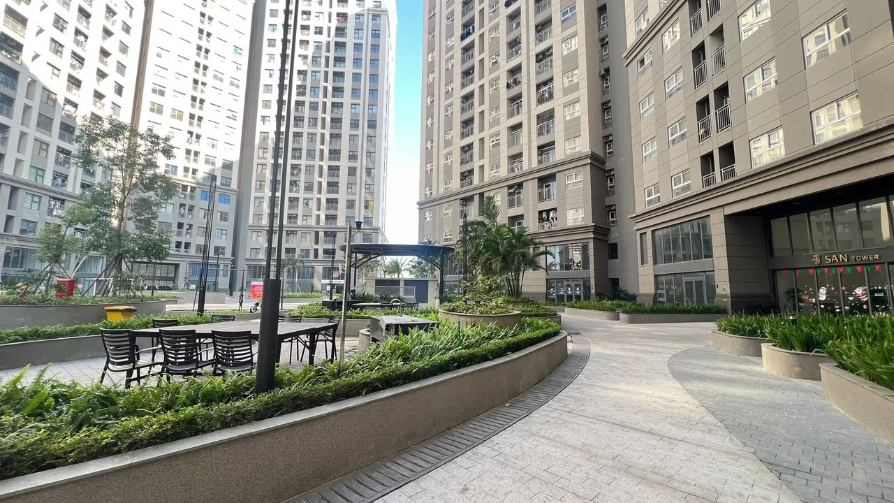 Căn hộ 2PN Chung cư Dragon Castle Hạ Long 52m² giá 1.8 tỷ - View nội khu mát mẻ!