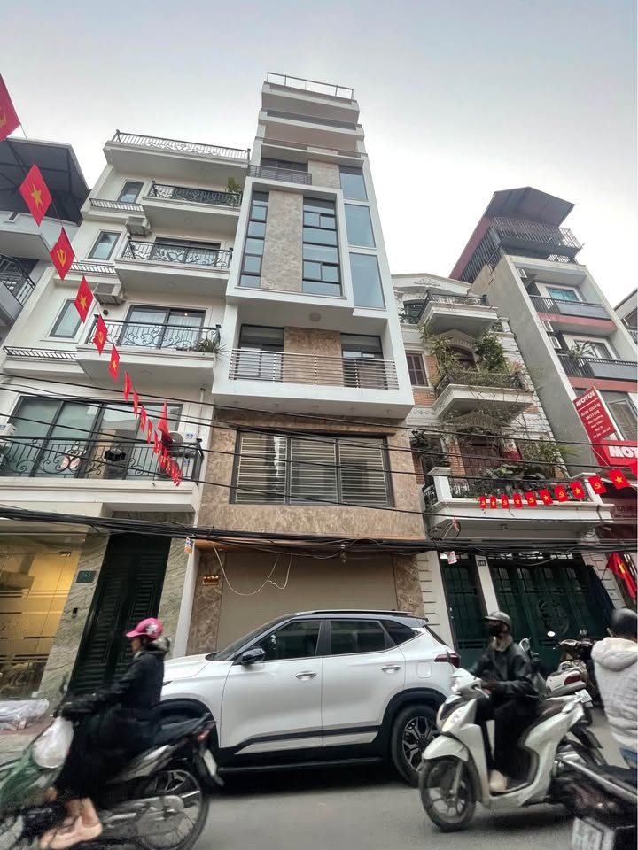 Nhà Phân Lô Bộ Công An, Hoàng Văn Thái 50m² giá thỏa thuận - Thiết kế hiện đại, tiện nghi!