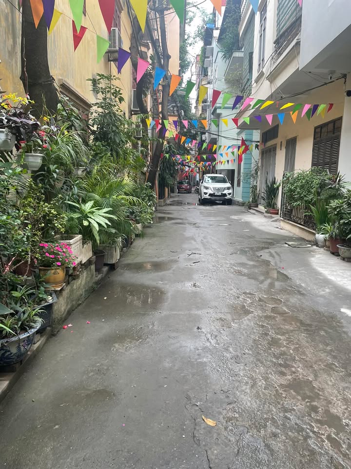 Nhà riêng Phường Đức Thắng, Quận Bắc Từ Liêm 48m² - Khu vực dân trí cao, ô tô vào tận nhà!