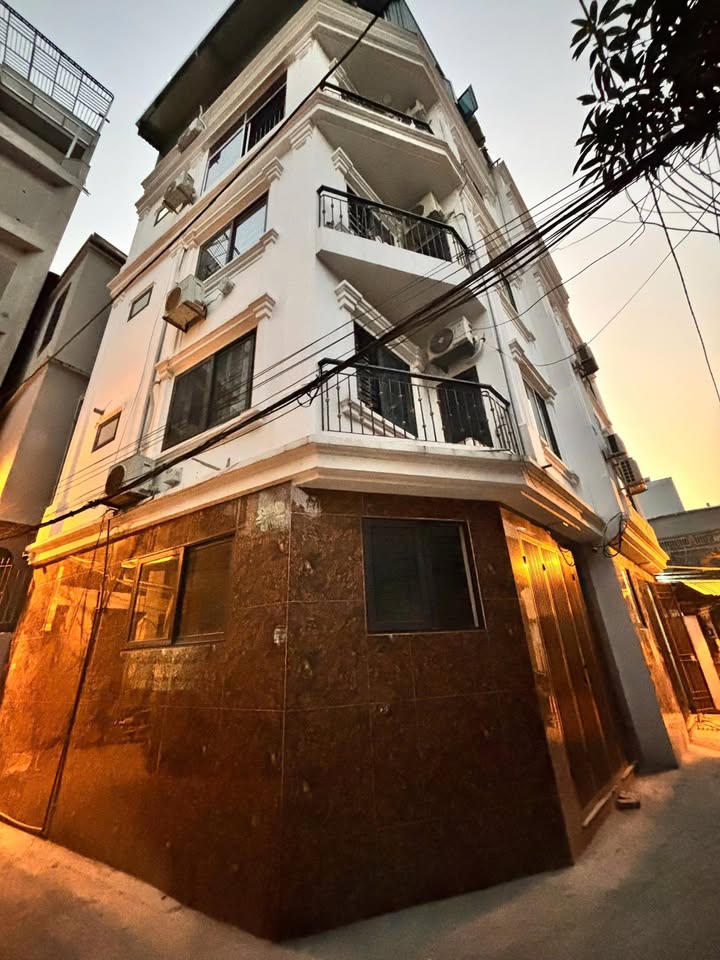 Nhà 4 tầng Xuân Phương 41m² giá 8 tỷ - Gần chợ và đường lớn!