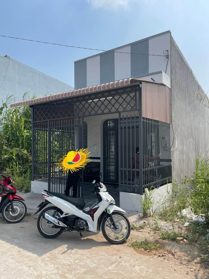 Nhà cấp 4 mới xây tại Phường Mỹ Quý, Long Xuyên, 86m² giá 1.55 tỷ - Chính chủ bán gấp!