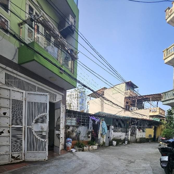 Đất nền Kim Giang 70m² giá 10 tỷ - Sổ đỏ chính chủ, ô tô tránh nhau!