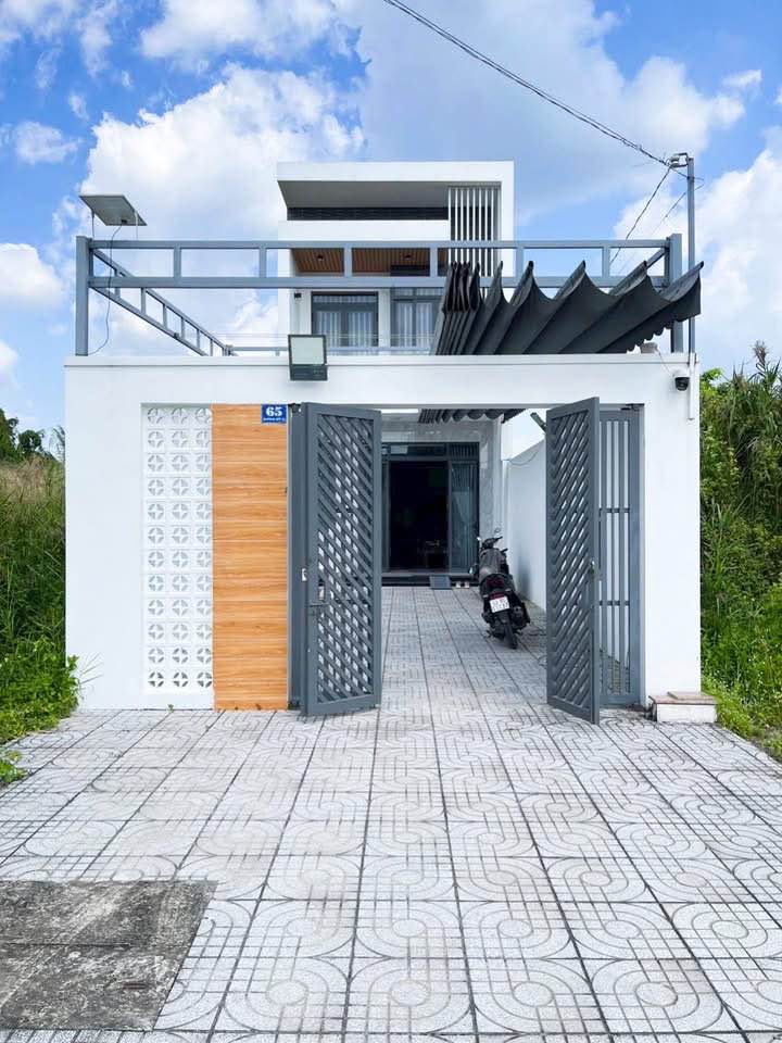 Nhà 1 Trệt 1 Lầu Khu Dân Cư Vạn Phát, Cái Tắc, 165m² giá 3.25 tỷ - Chính chủ bán gấp!