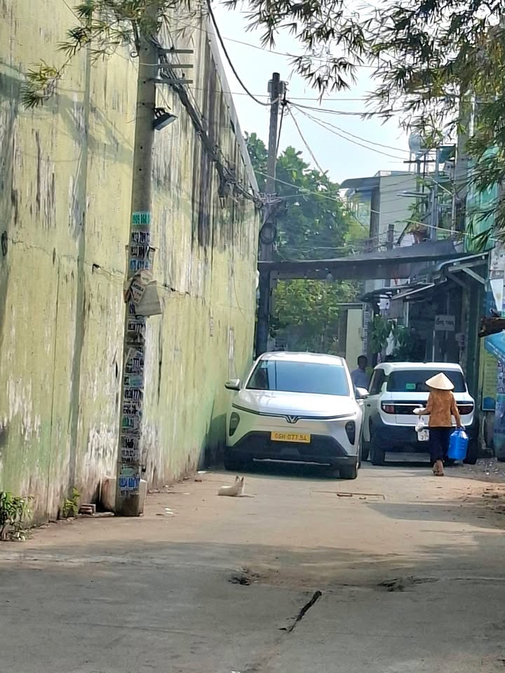 Nhà 3 Lầu Hẻm Ô Tô Tránh Lê Trọng Tấn 100m² Giá 5.X Tỷ - Sổ Hồng Chính Chủ