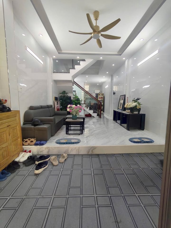 Nhà phố Trần Nguyên Hãn, Lê Chân 51m² giá 3.95 tỷ - Sạch sẽ, vào ở ngay!