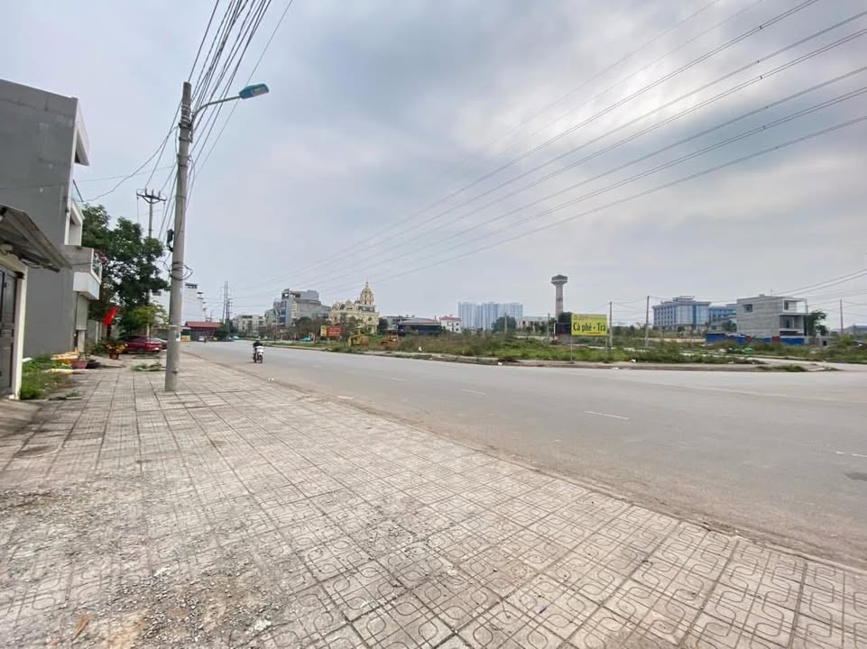 Bán lô đất kinh doanh Thiếu Sinh Quân 100m² giá 4 tỷ - Vị trí đắc địa gần các trường đại học!