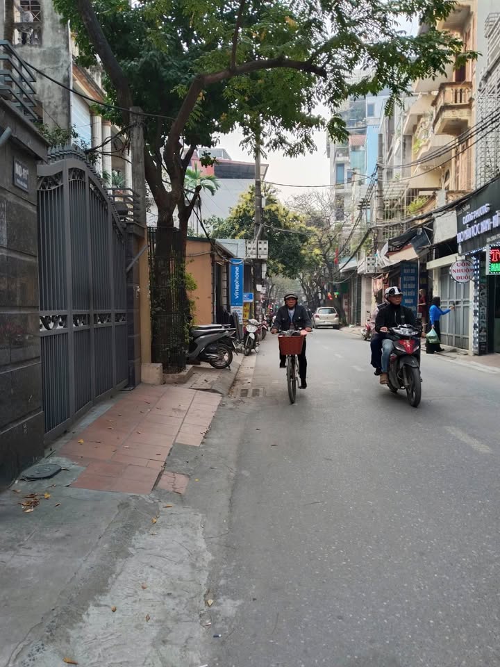 Nhà phố Nguyễn Khang, Cầu Giấy 41m² giá 16 tỷ - Kinh doanh sầm uất!