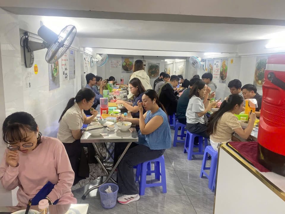 Sang nhượng quán bánh canh Cô Ba Sài Gòn tại Bình Thạnh - Doanh thu ổn định 4-7 triệu/ngày!