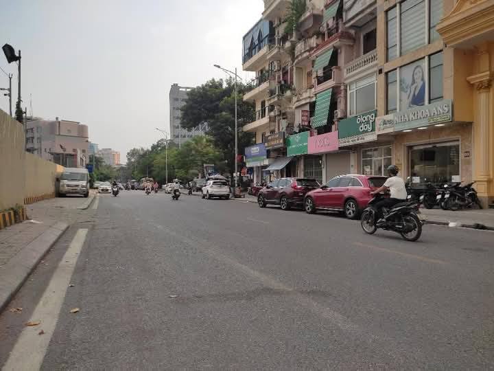 Nhà mặt phố Ngọc Khánh, Ba Đình 54m² giá 31 tỷ - Kinh doanh đỉnh cao!