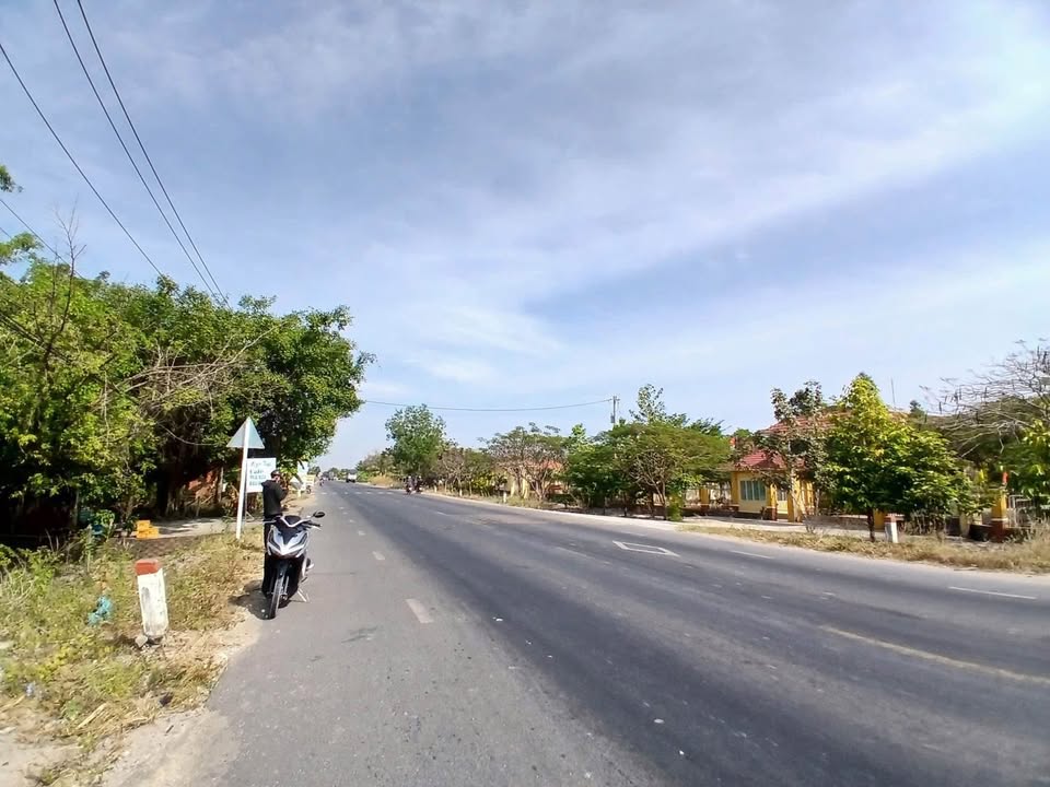 Đất nền Tân Phú, Tân Châu, Tây Ninh 3600m² giá chỉ 200 triệu - Cơ hội đầu tư hấp dẫn!