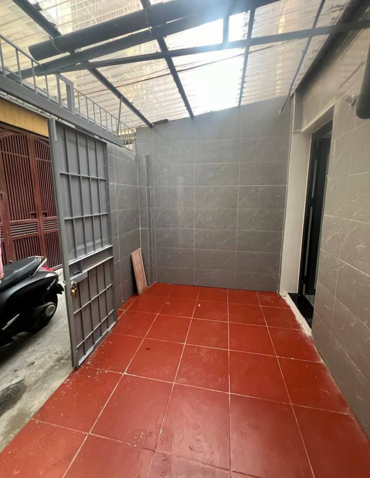 Nhà mặt phố Nguyễn Công Hoan, Kim Mã, Ba Đình 80m² giá 5 tỷ - Vào ở ngay!