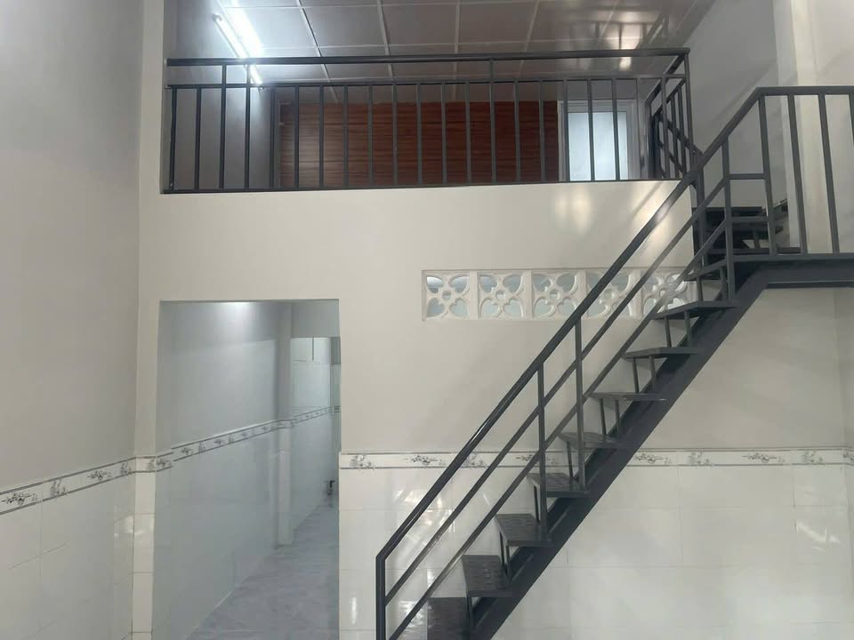 Nhà bán hẻm xe hơi Trung Chánh Hóc Môn 52m² giá 2.1 tỷ - Sổ hồng chính chủ!