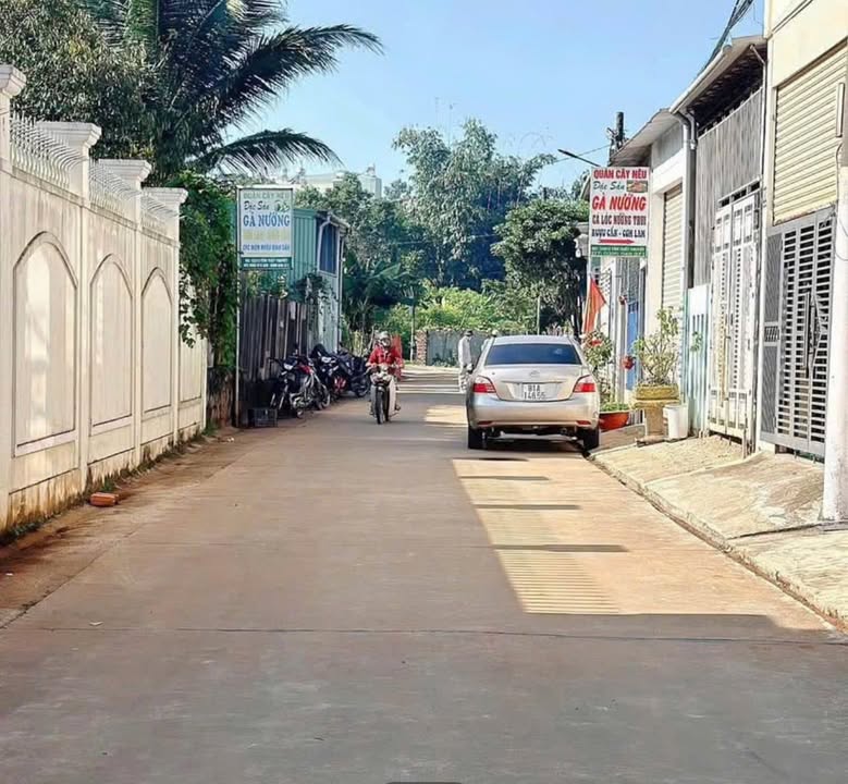 Bán đất hẻm 123 Tôn Thất Thuyết 150m² giá 1.4 tỷ - Tặng 2 căn nhà cấp 4 cho thuê!