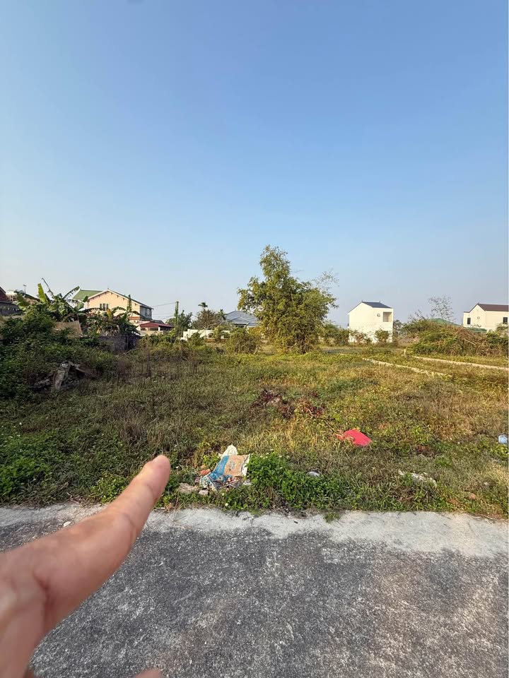 Đất thổ cư xóm Hồng Liên, Vinh 99.9m² giá 1.8 tỷ - Vị trí yên tĩnh, tiện ích đầy đủ!