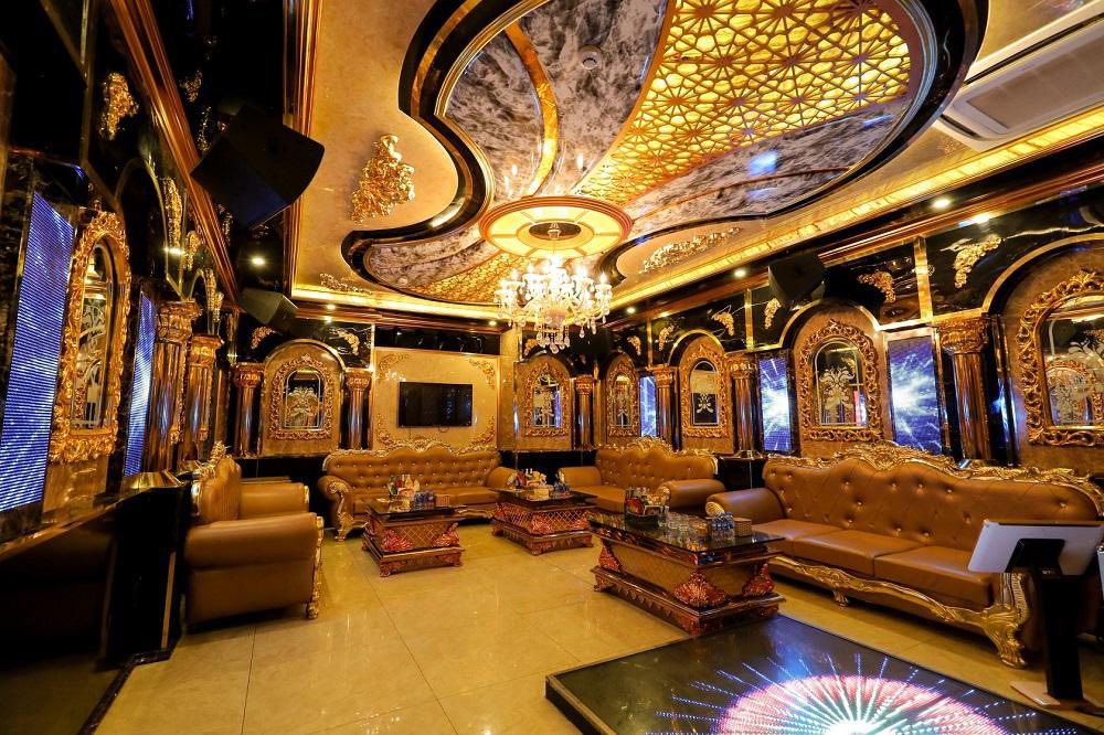 Cho thuê tòa nhà Karaoke Tân Sơn Nhì 135m² giá 100 triệu - Mặt tiền sầm uất, kinh doanh ngay!