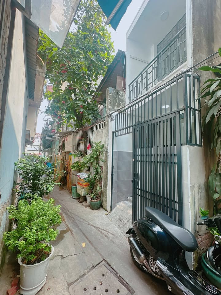 Nhà riêng Phường 11, Bình Thạnh 24.5m² giá 3.8 tỷ - Vị trí đắc địa sát chợ Bà Chiểu!