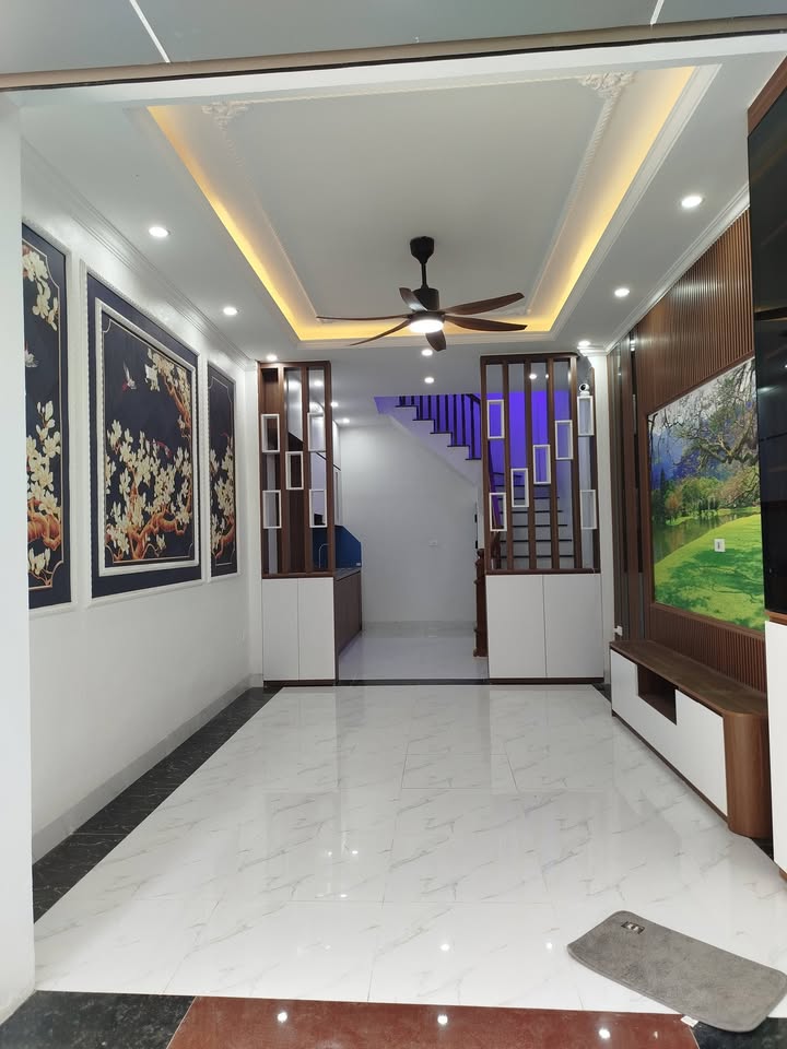 Nhà 4 tầng mới tại Chúc Sơn 33.4m² giá 4.35 tỷ - Vị trí đắc địa gần chợ!