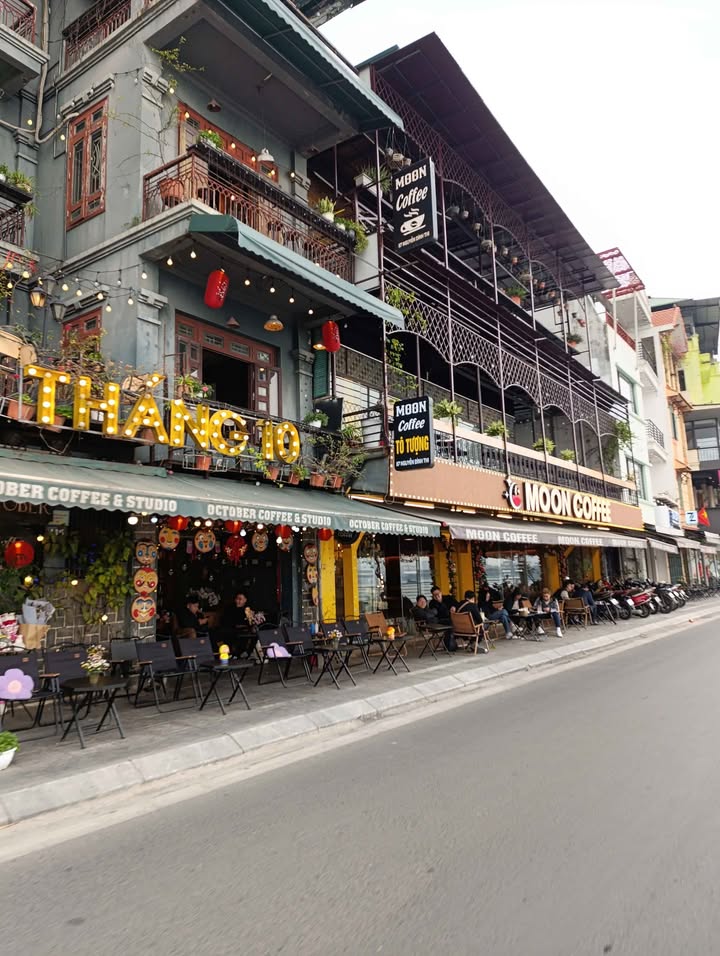 Biệt thự mặt phố Nguyễn Đình Thi, Tây Hồ 120m² giá 210 tỷ - Đầu tư tiềm năng hiếm có!