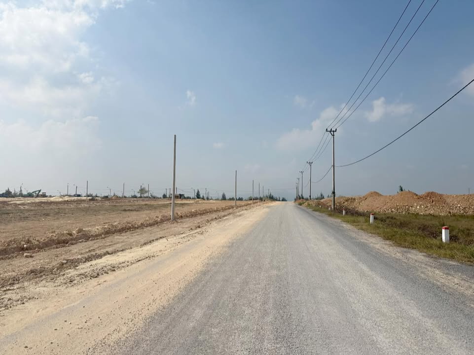 Đất biển Hà Thiệp 300m² giá 2.3 tỷ - Mặt tiền đường nhựa 22.5m