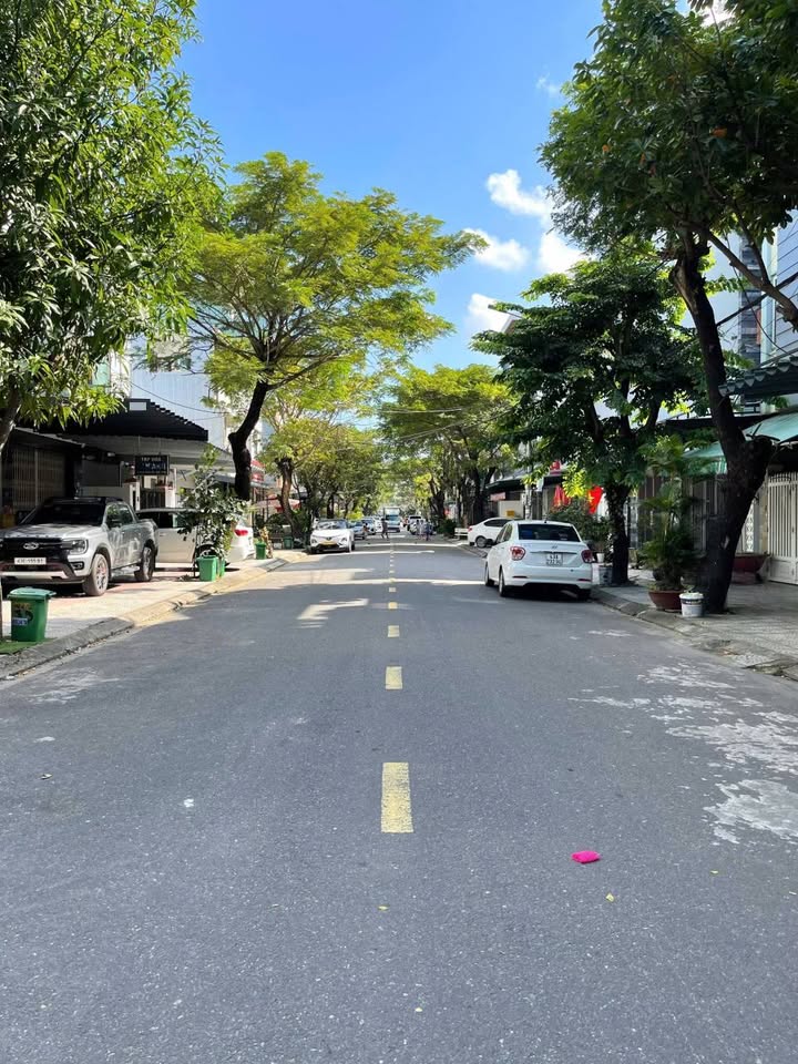 Nhà mặt tiền Nguyễn Quang Diêu, Hòa Xuân, 97m² giá 8.X tỷ - Đầu tư sinh lời ngay!