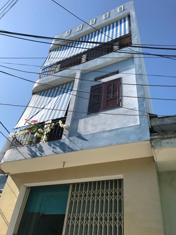 Bán nhà 3 tầng 2 mặt kiệt Nguyễn Phước Nguyên 64m² giá 5.x tỷ - Vị trí đẹp, ô tô tránh nhau!