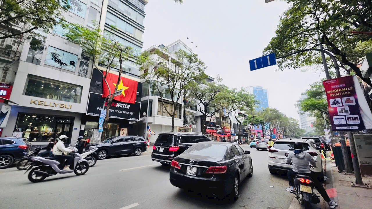 Mặt tiền kinh doanh Thái Hà 69m² giá 13 tỷ - Đẳng cấp kinh doanh hiếm có!