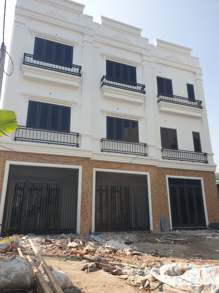 Nhà 3 tầng hướng Đông tứ trạch tại Phạm Ngũ Lão, Nam Định - Giá chỉ từ 1.78 tỷ