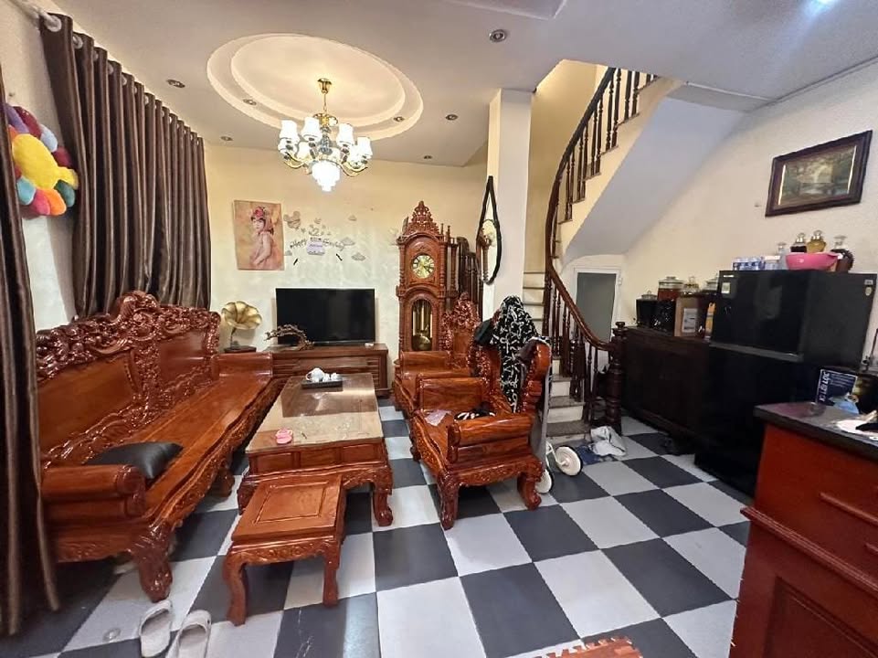 Nhà phố Đội Nhân, Ba Đình 37m² giá 5.5 tỷ - Thiết kế hiện đại, sổ đỏ nở hậu!