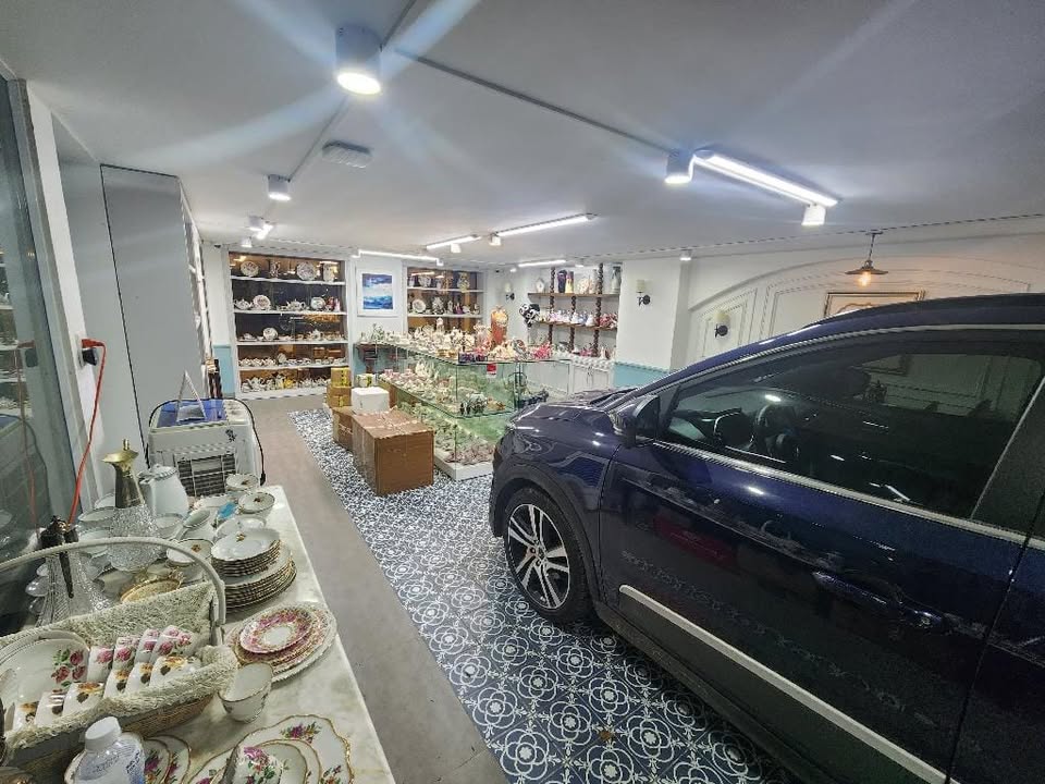 Nhà phố Nghi Tàm Yên Phụ 98m² giá 27 tỷ - Đẳng cấp thượng lưu chờ đón chủ mới!