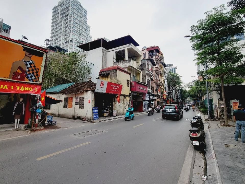 Nhà phố Thụy Khuê Tây Hồ 38m² giá 6.9 tỷ - Vị trí đẹp, tiện ích đầy đủ!