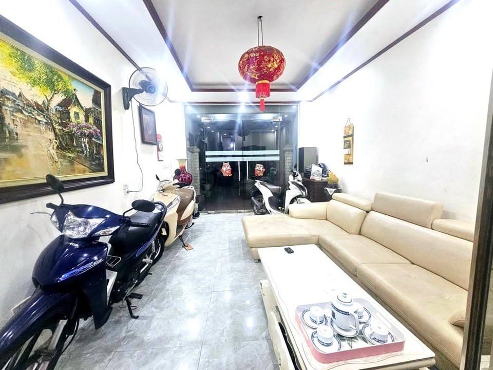 Nhà phố Hoàng Hoa Thám, Ba Đình 56m² giá 12.5 tỷ - Thiết kế hiện đại, thang máy xịn!