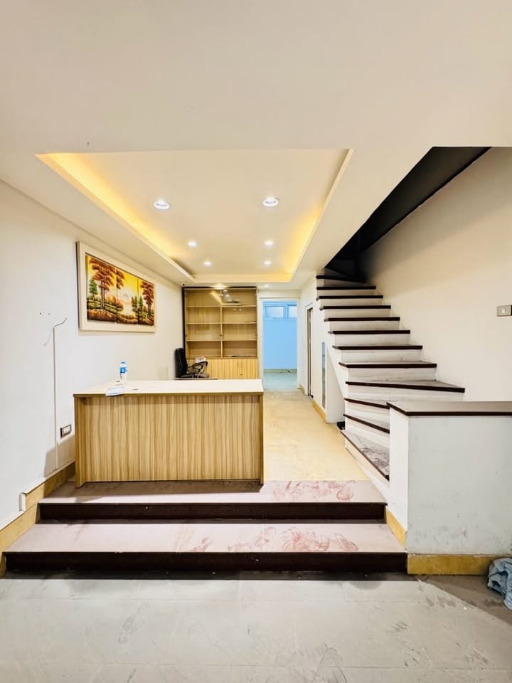 Nhà riêng Cao Bá Quát, Ba Đình 40m² giá 14.4 tỷ - Vị trí đắc địa, phong thủy tốt!