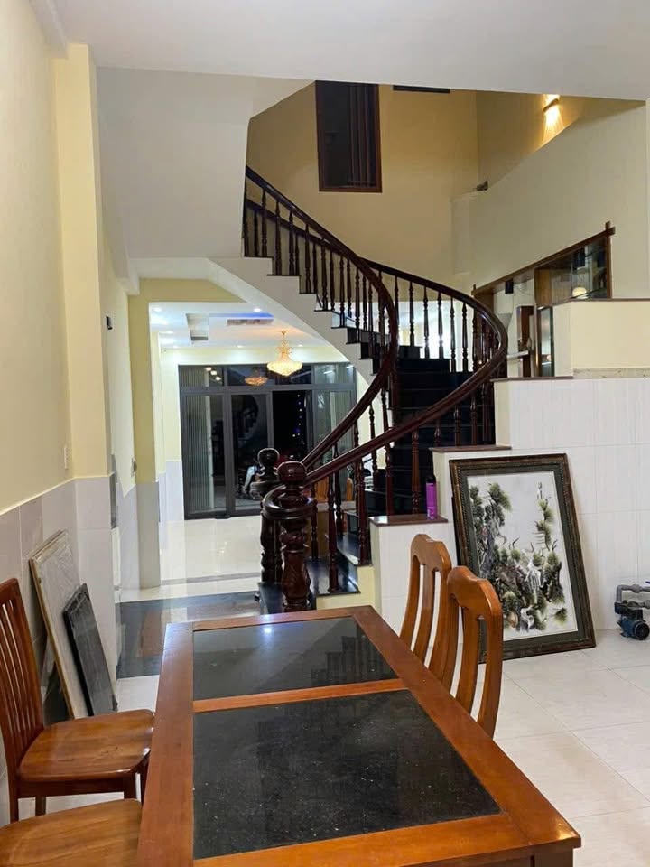 Nhà mặt tiền Hòa Cường Bắc, Đà Nẵng 90m² giá 15 triệu - Phù hợp làm văn phòng hoặc ở gia đình!