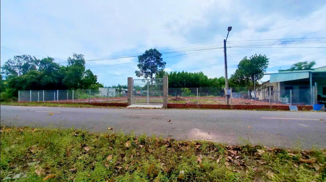 Đất góc 2 mặt tiền Long Phước 1200m² giá 7.5 tỷ - Đầu tư sinh lời hiệu quả!