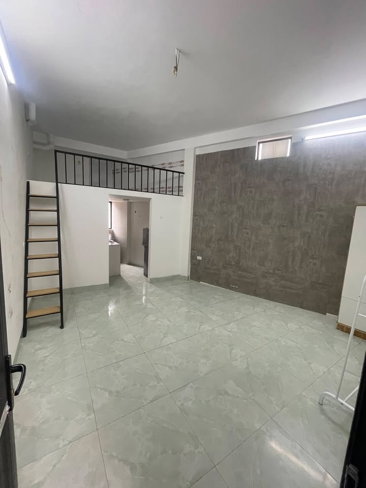 Phòng cho thuê tại Định Công Thượng, 215m² - Full nội thất tiện nghi!