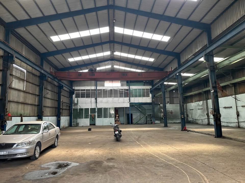 Kho xưởng cho thuê tại QL1A, Bến Lức, Long An 1155m² - Diện tích rộng rãi, giá hợp lý!