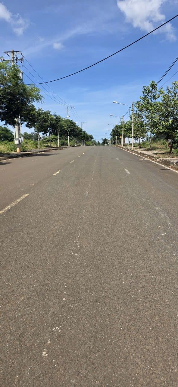 Đất nền tại thị trấn Đức Phong 3500m² chỉ 650 triệu - Cơ hội đầu tư vàng!